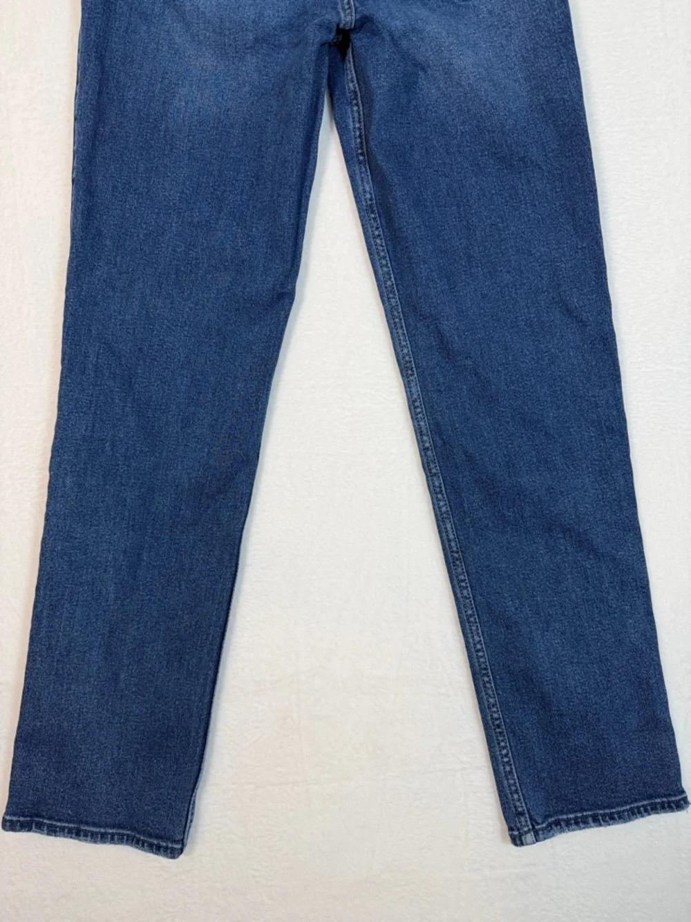 Hollister Curvy High Rise 90’s Vintage Straight Leg Jeans in Classic Blue Wash 5